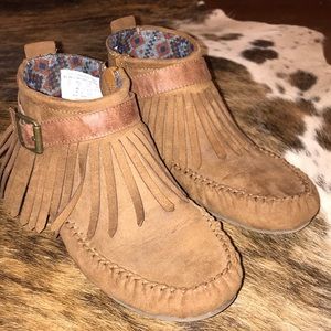 Suede moccasins sz 6